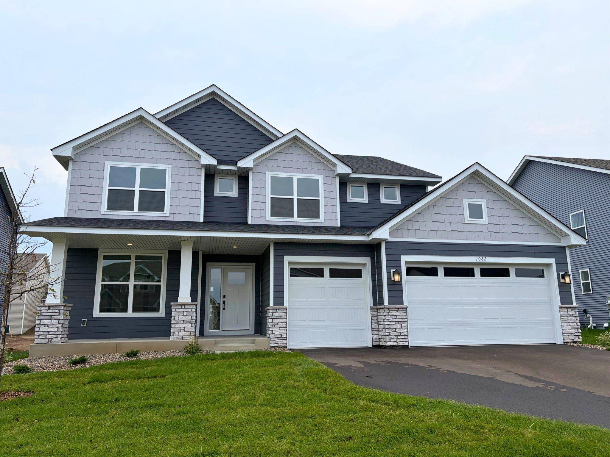 1082 Achilles DR, Rosemount, MN 55068