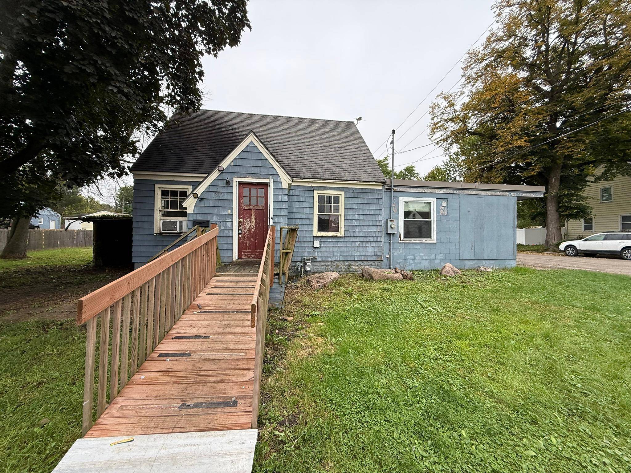 1302 Saint Joseph AVE, Albert Lea, MN 56007