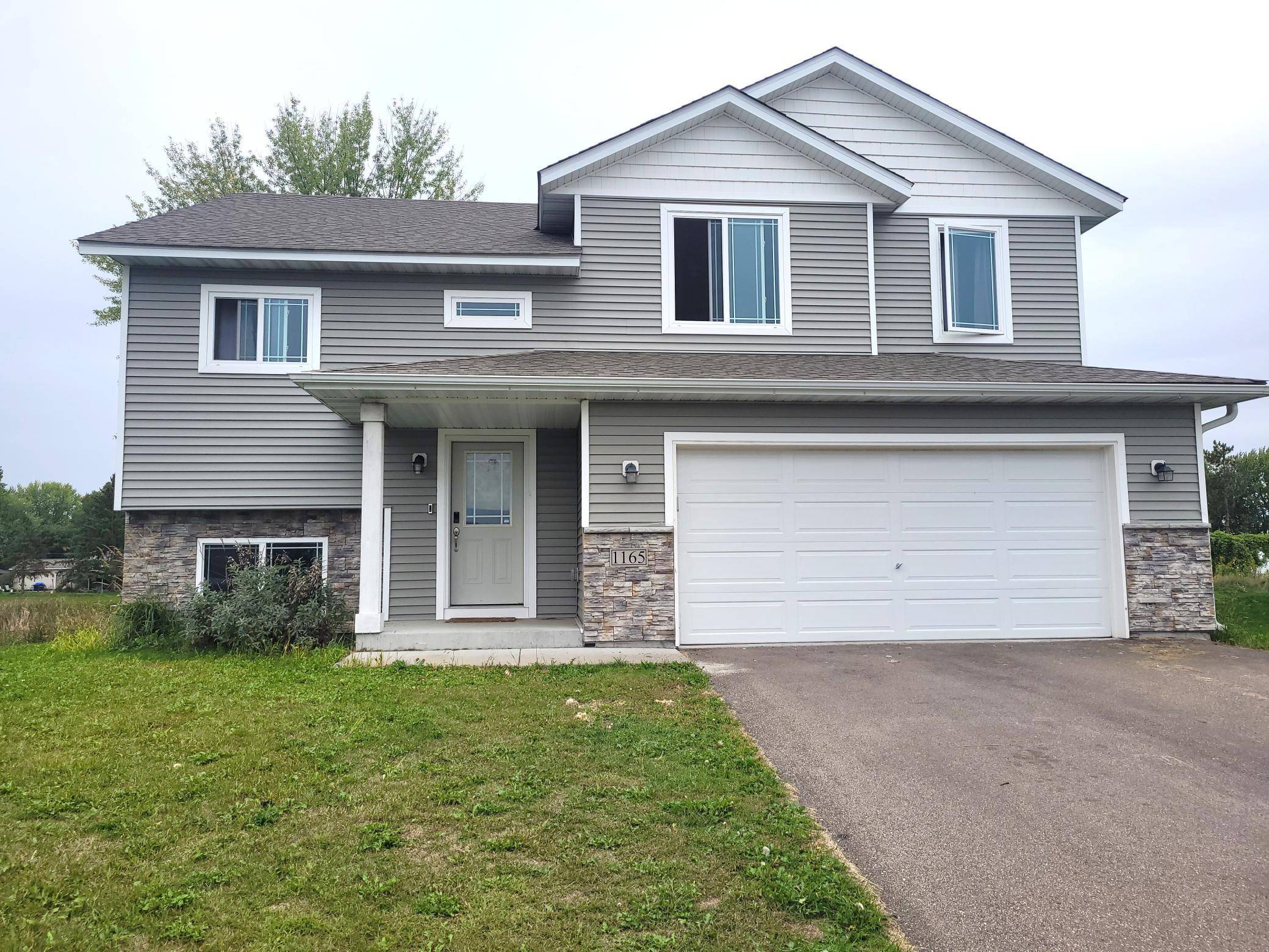 1165 Filkins ST, Prescott, WI 54021
