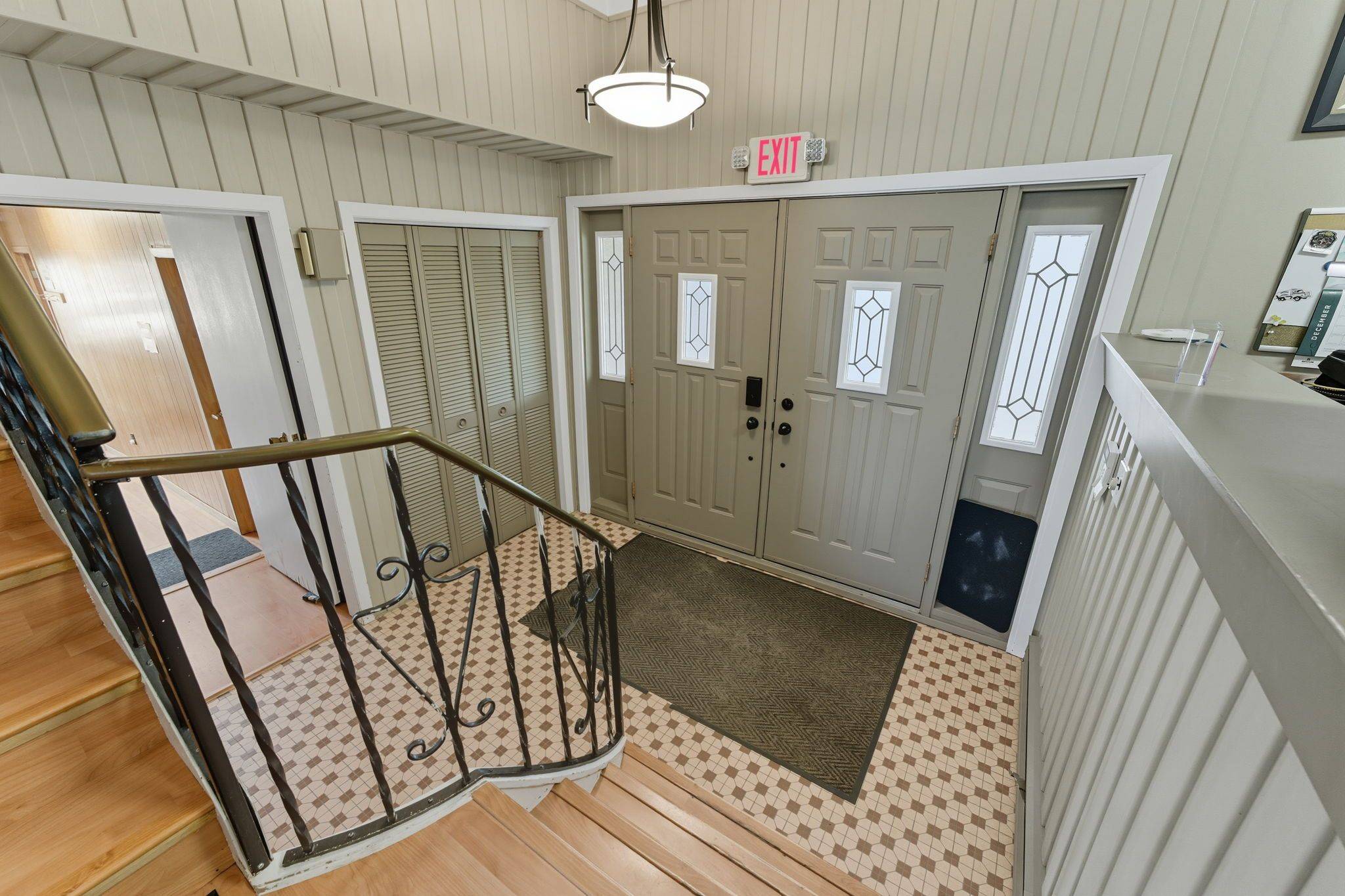 328 Trinity Church RD, Hamilton, ON L0R 1P0