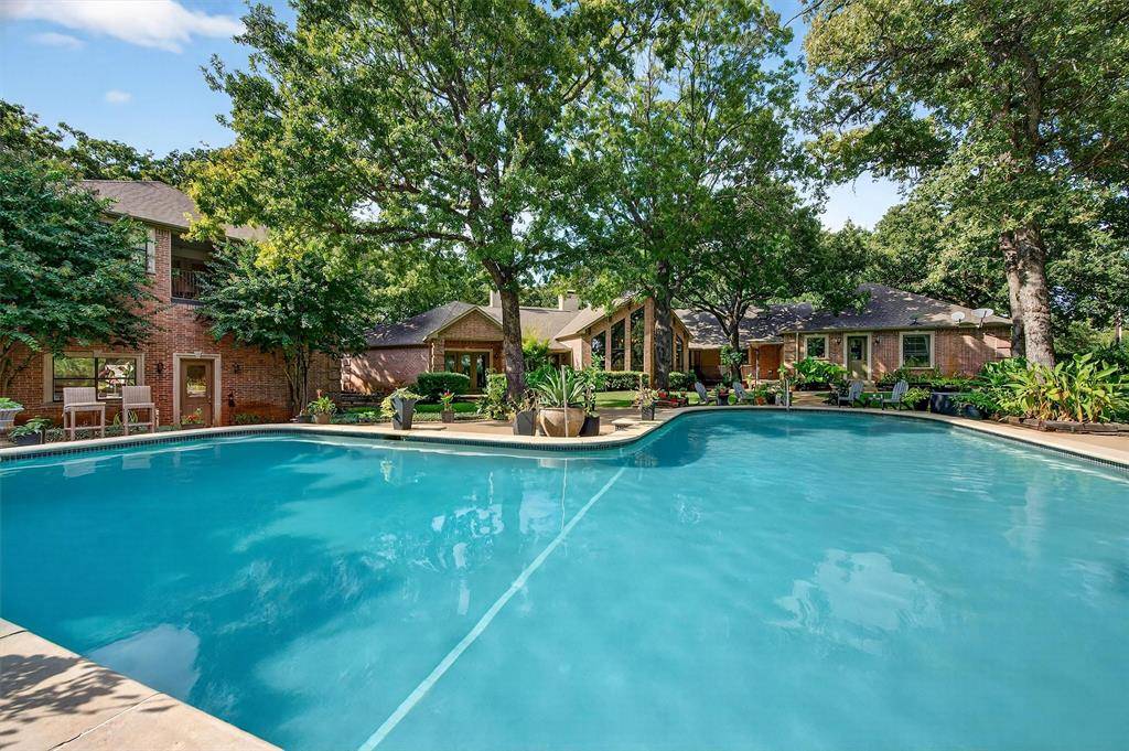 215 Hiland Acres Circle, Pottsboro, TX 75076