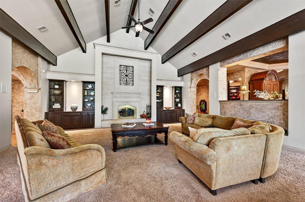 215 Hiland Acres Circle, Pottsboro, TX 75076