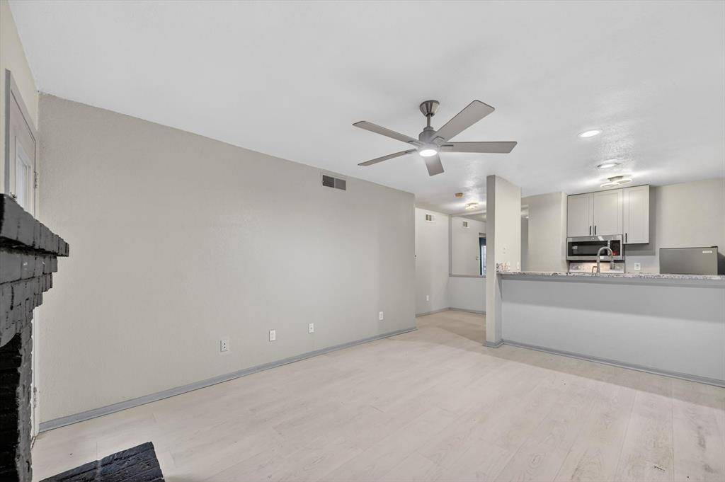 1810 N Garrett Avenue #124, Dallas, TX 75206