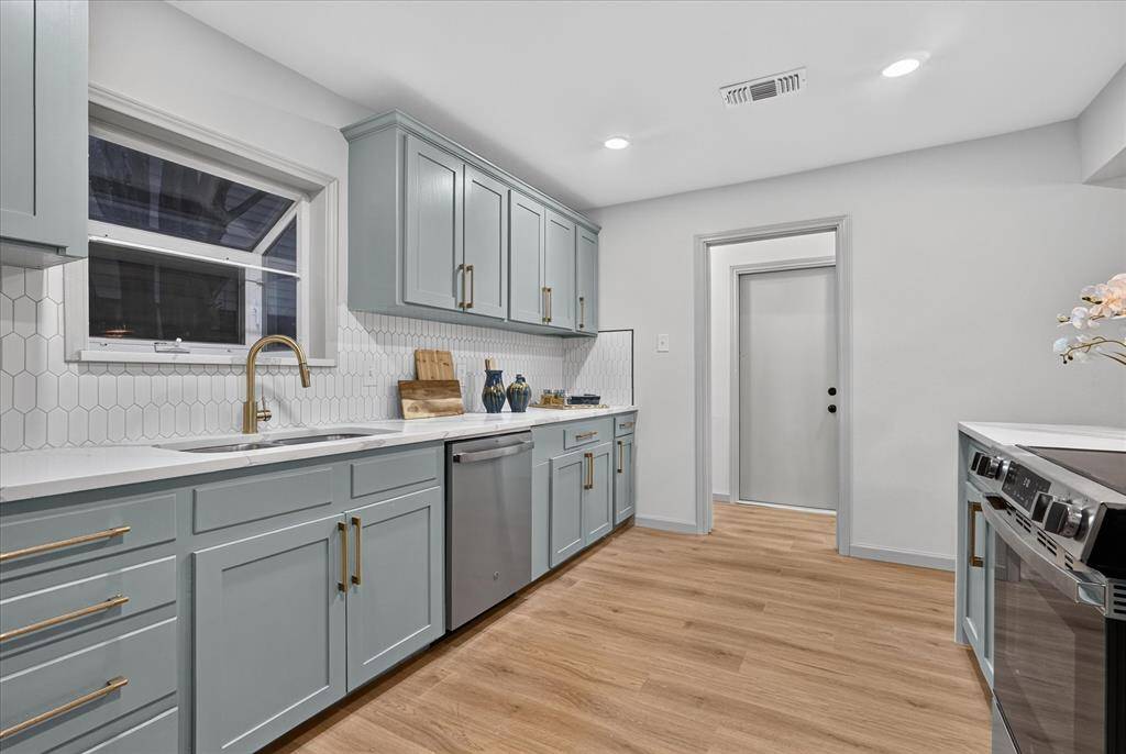 607 Ridgedale Drive, Richardson, TX 75080