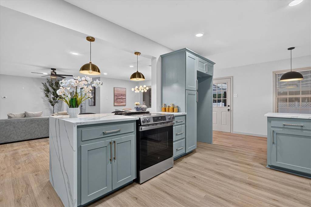 607 Ridgedale Drive, Richardson, TX 75080