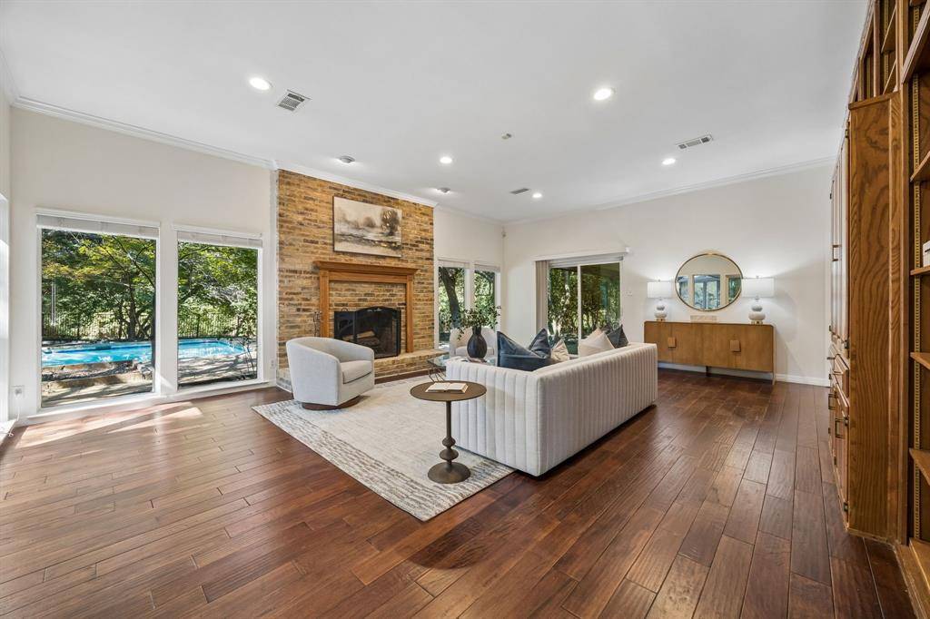 6542 Clearhaven Circle, Dallas, TX 75248
