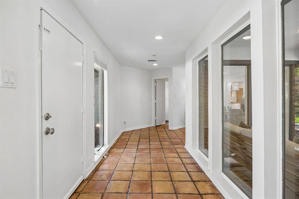 6542 Clearhaven Circle, Dallas, TX 75248