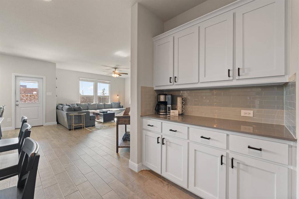 15736 Redgrave Drive, Fort Worth, TX 76247