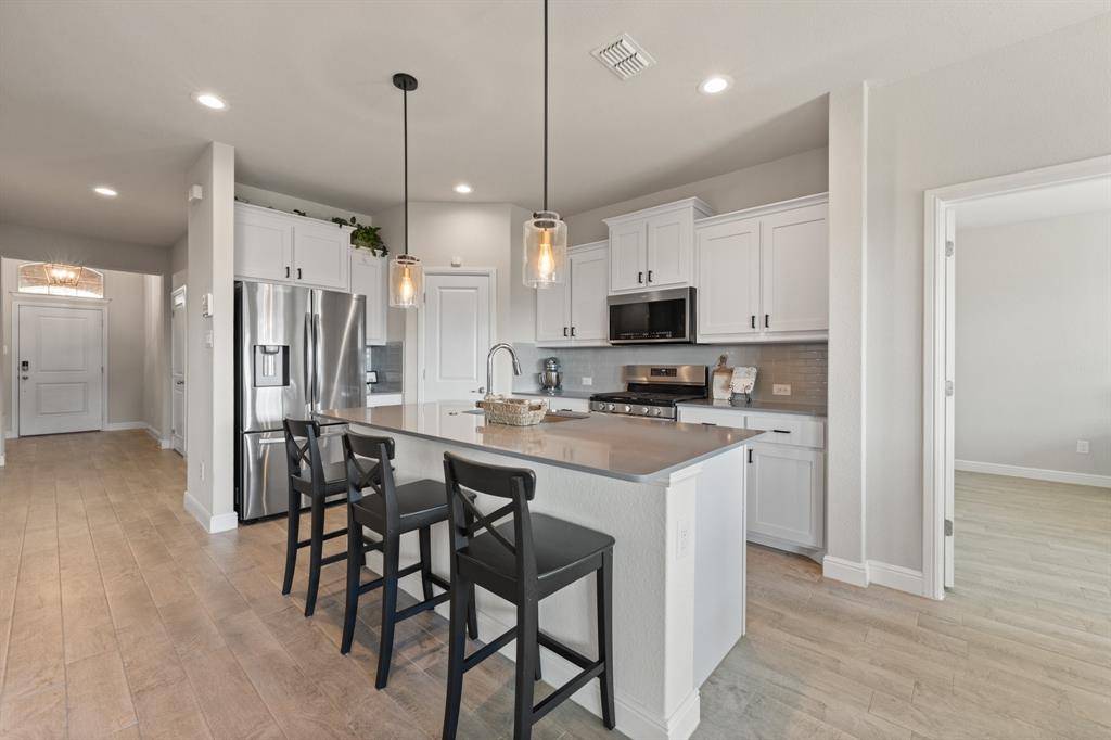 15736 Redgrave Drive, Fort Worth, TX 76247