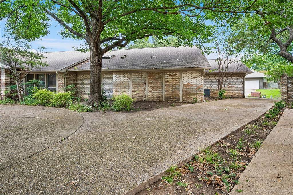6940 Wildglen Drive, Dallas, TX 75230