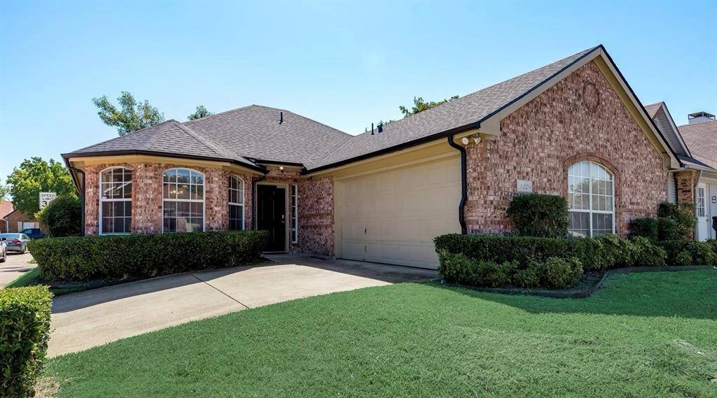 3204 Plumstead Drive, Dallas, TX 75228