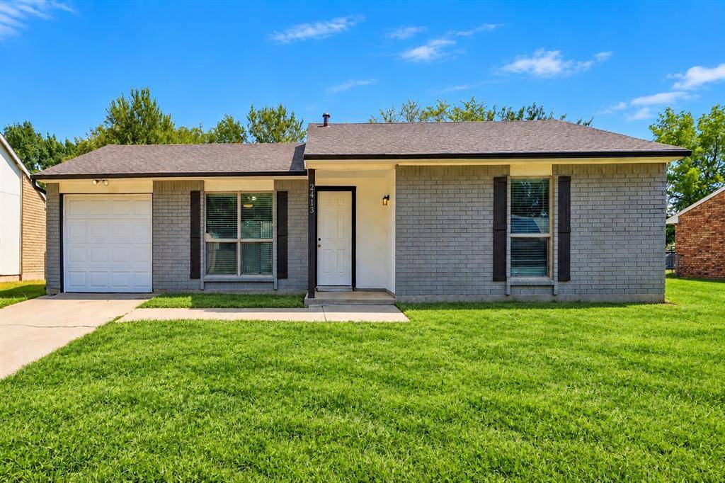 2413 Navasota Circle, Fort Worth, TX 76131