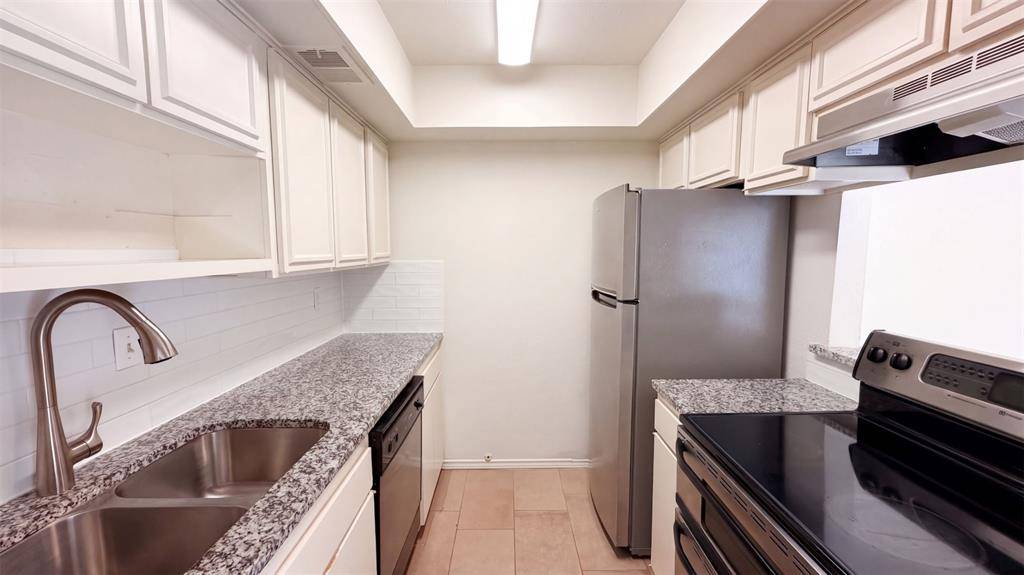 709 Baruna Circle, Garland, TX 75043