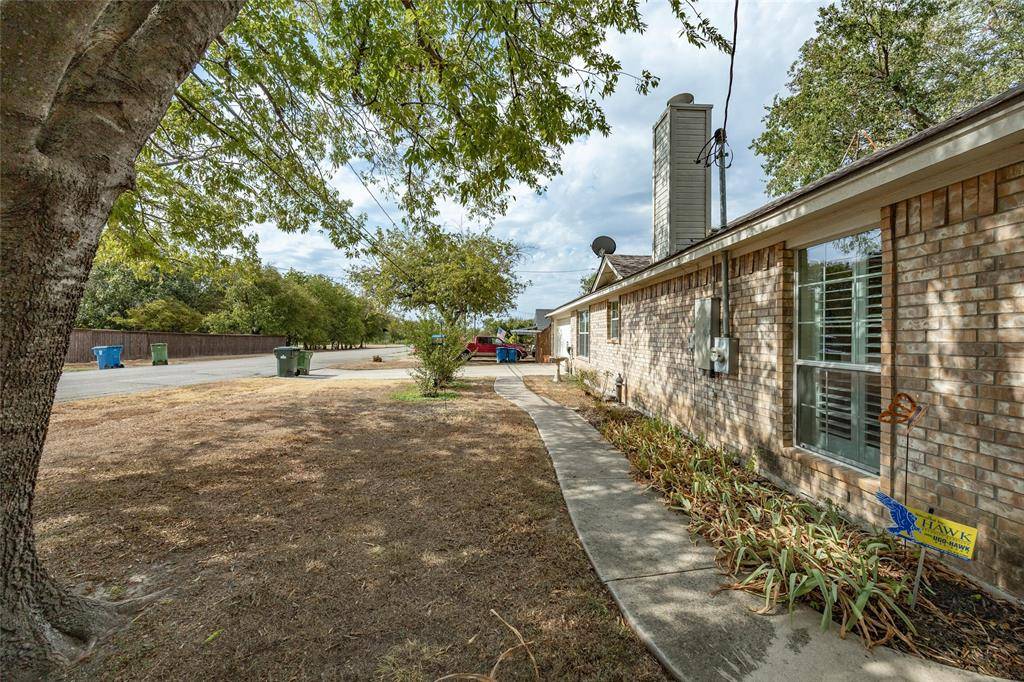 201 W Oak Street, Aledo, TX 76008