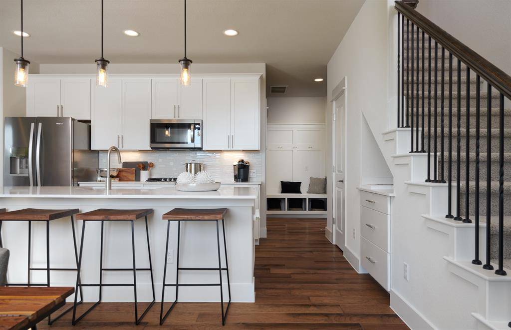 1044 Hammy Lane, Aubrey, TX 76227