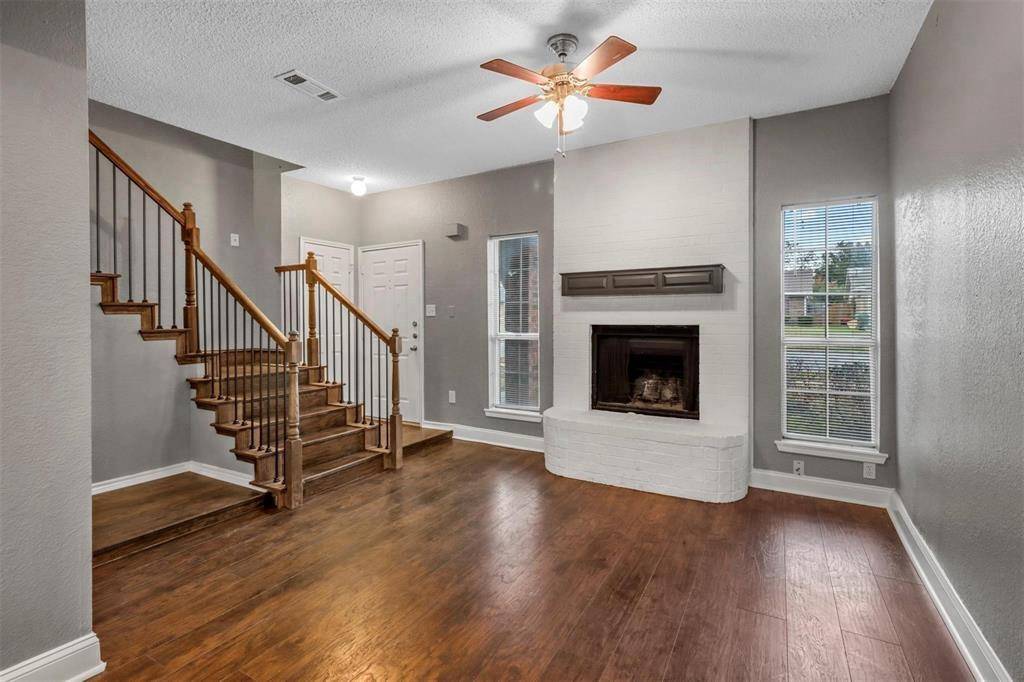 800 Custer Street, Arlington, TX 76014
