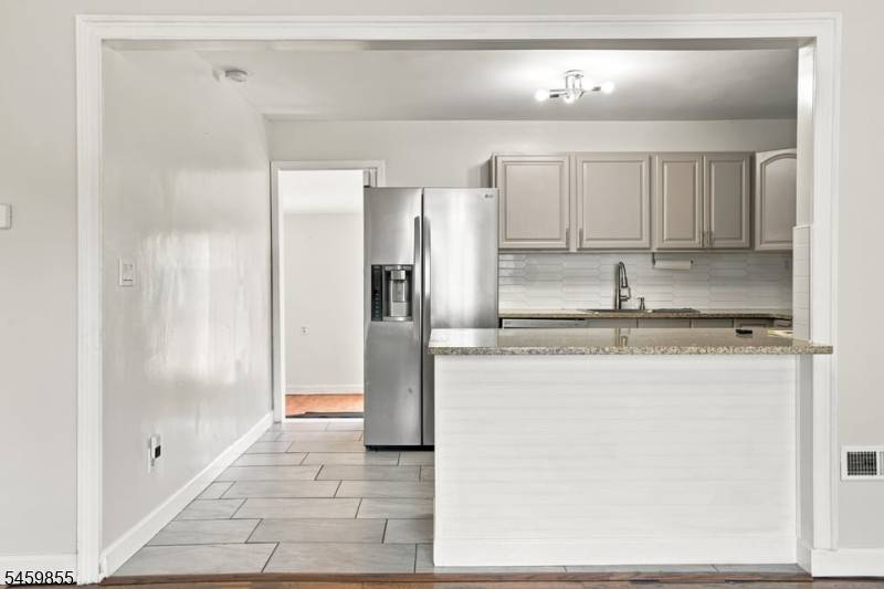 13 Kovach St, Franklin Boro, NJ 07416