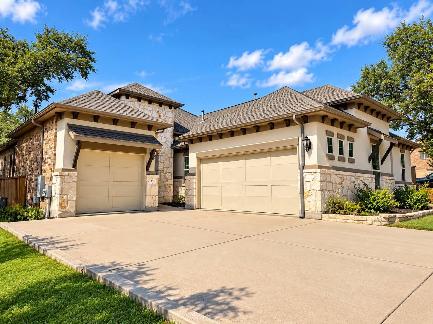 221 Lake Rim CIR, Georgetown, TX 78633