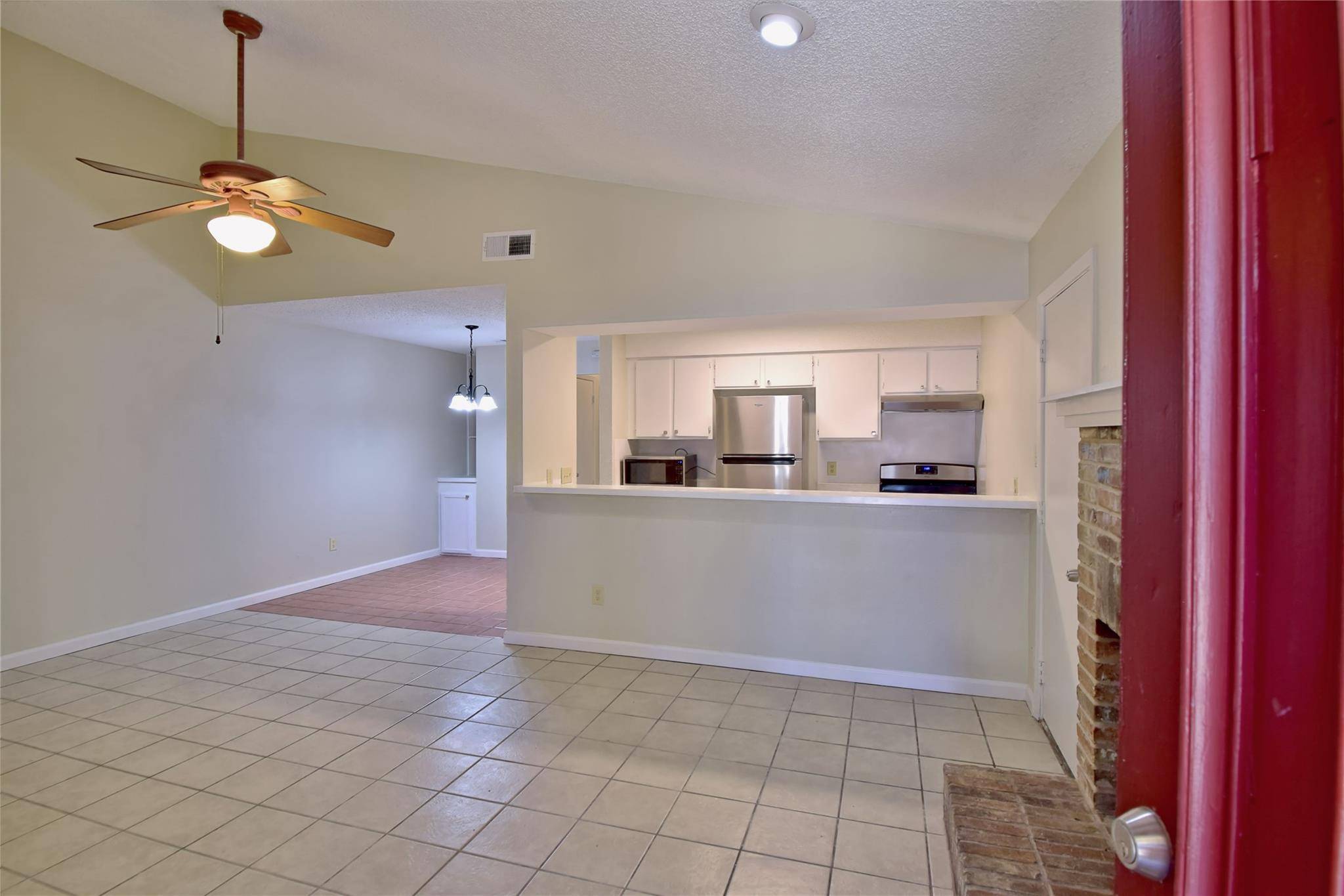 6201 Soft Wind CIR #B, Austin, TX 78745