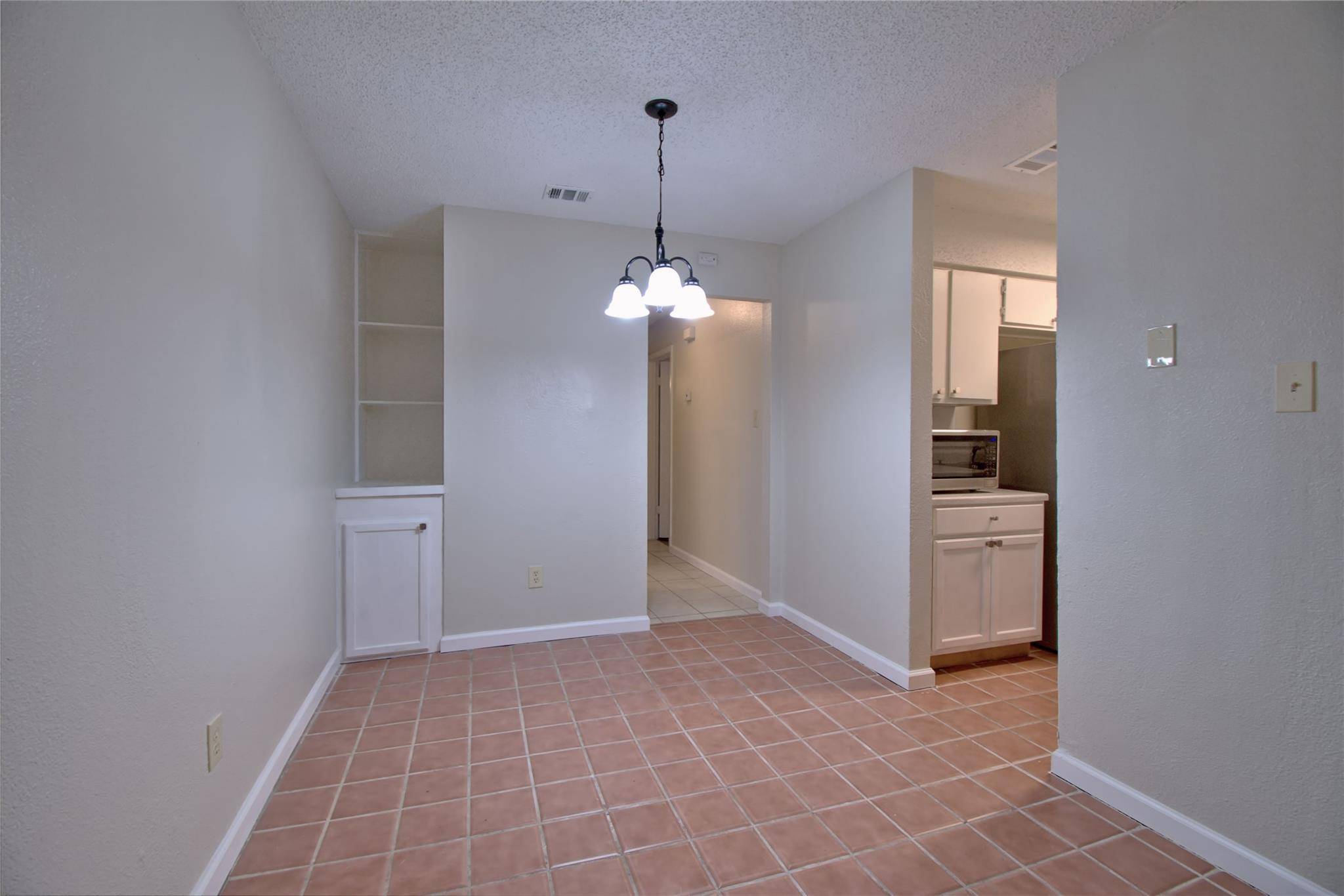 6201 Soft Wind CIR #B, Austin, TX 78745