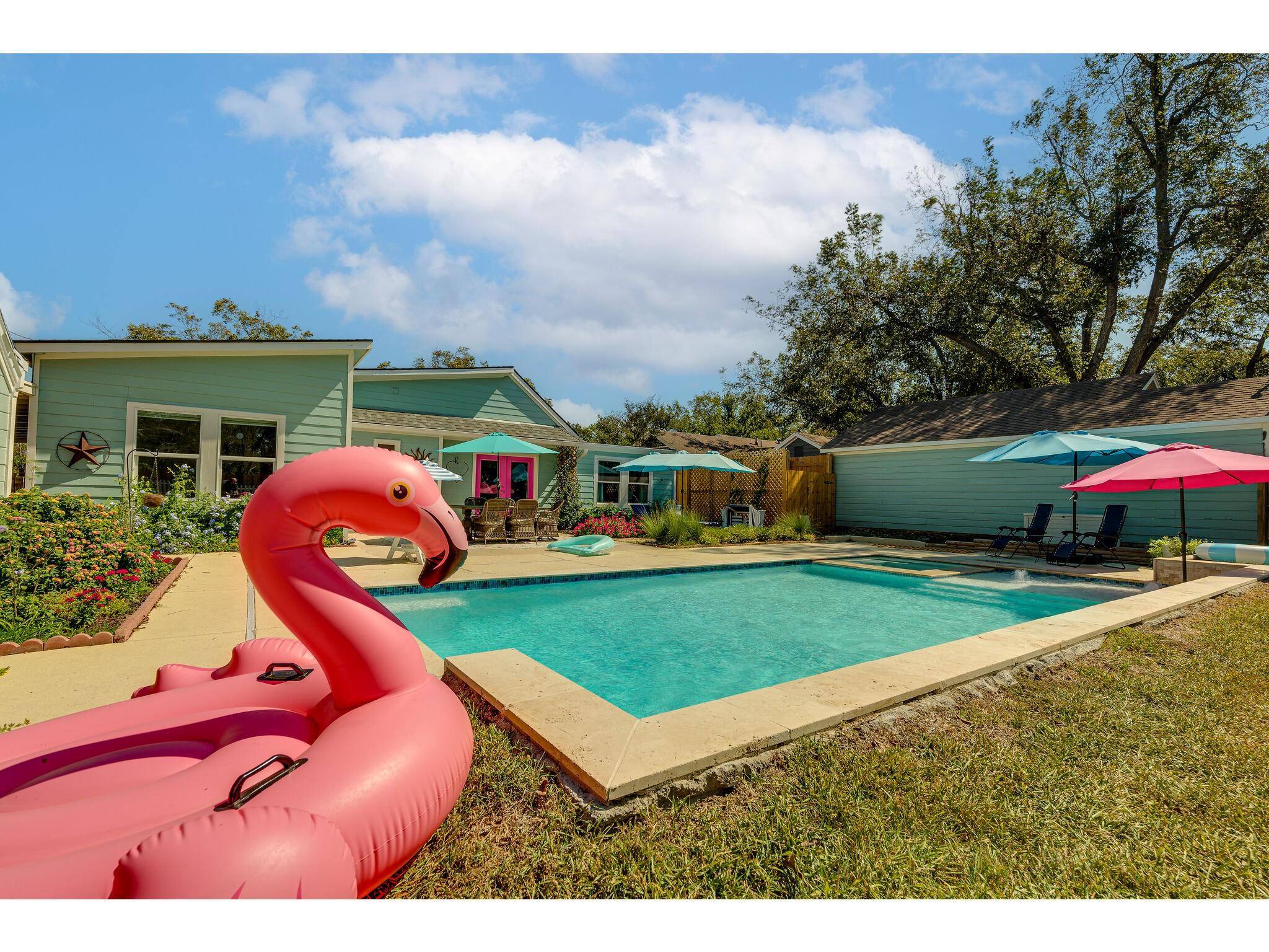 1709 Lexington ST, Taylor, TX 76574