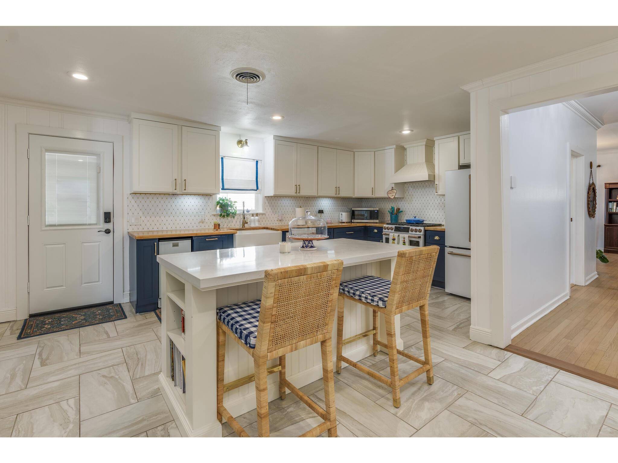 1709 Lexington ST, Taylor, TX 76574