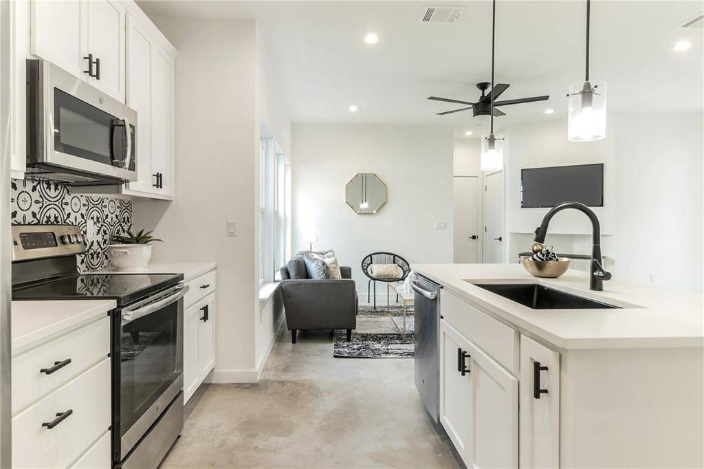 1144 Gunter ST #202, Austin, TX 78721