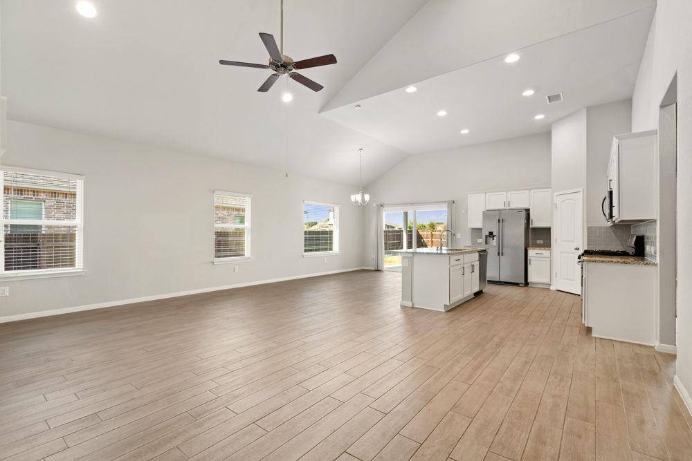 2412 Star Hill Ranch ST, Georgetown, TX 78628