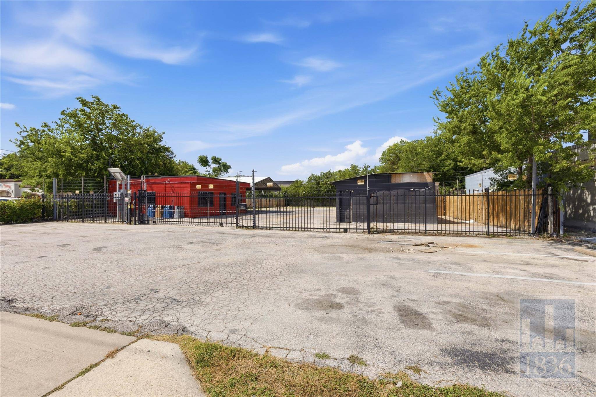 1209 W Anderson LN, Austin, TX 78757