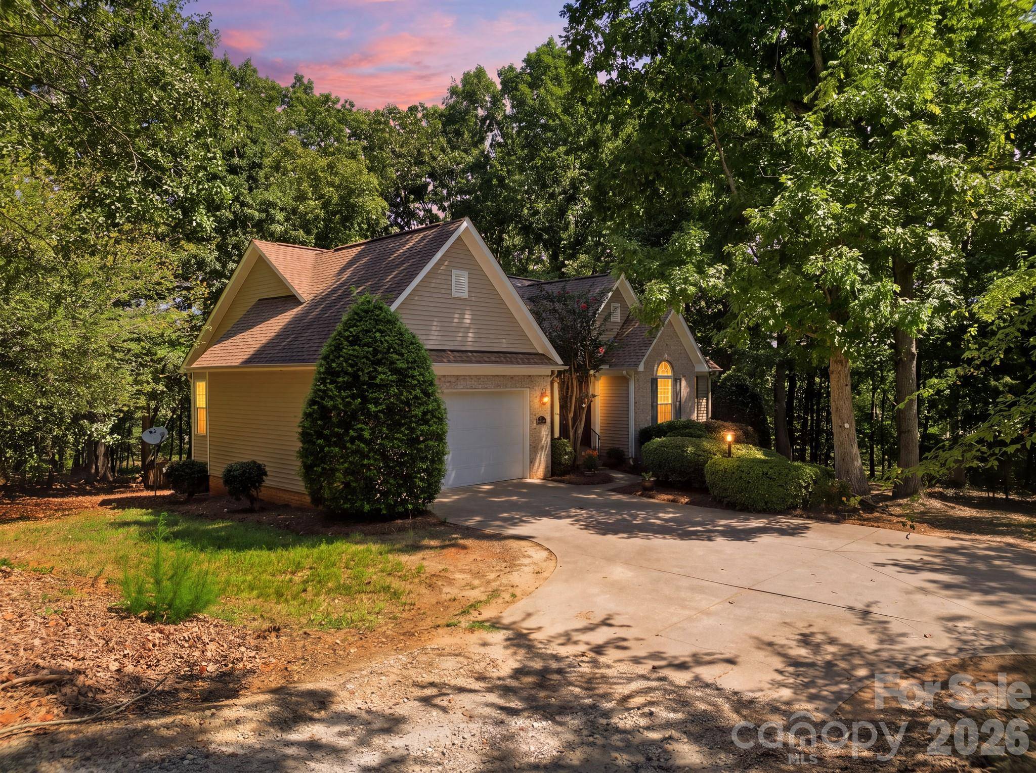 14724 Beatties Ford RD, Huntersville, NC 28078