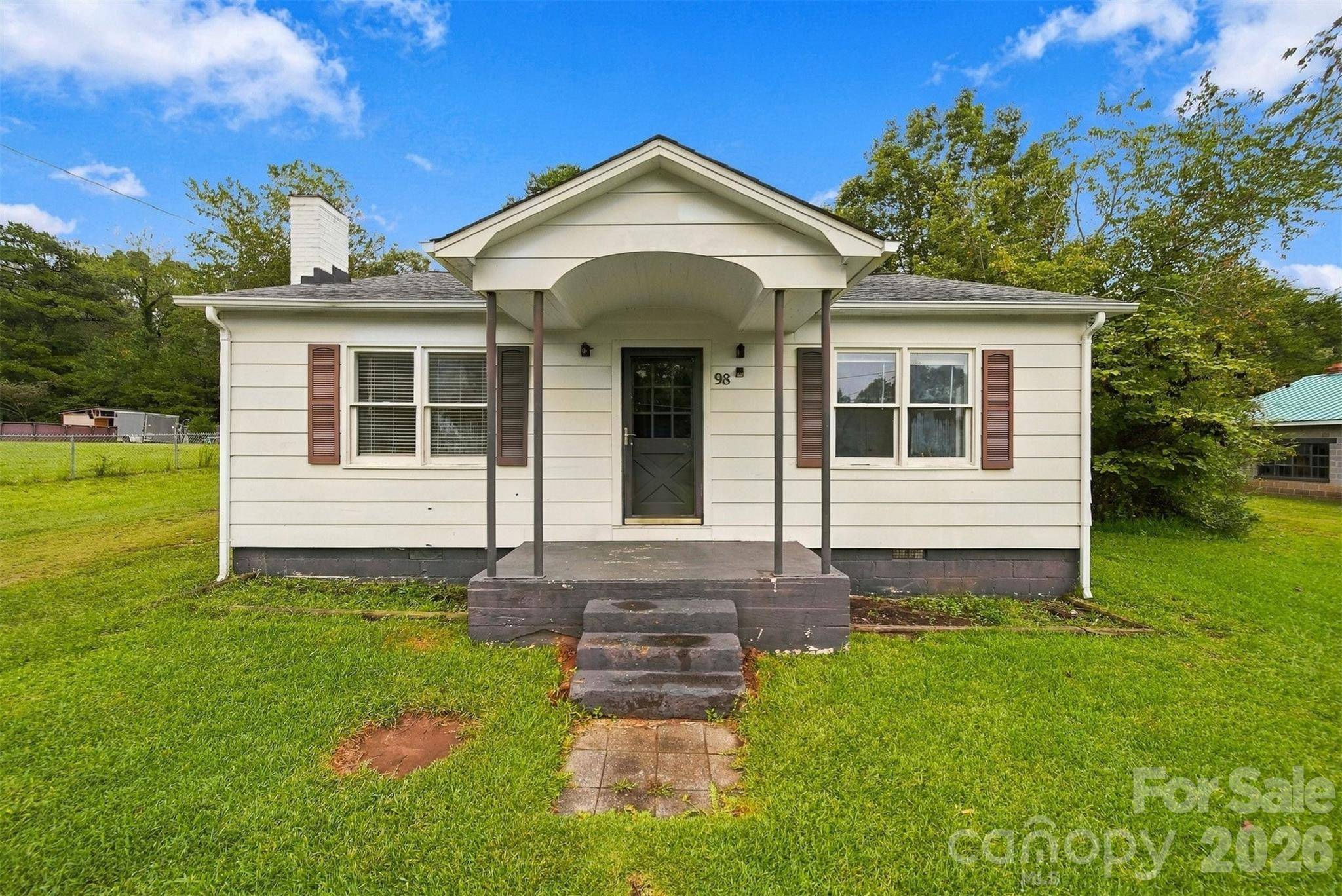98 Duke ST, Granite Falls, NC 28630