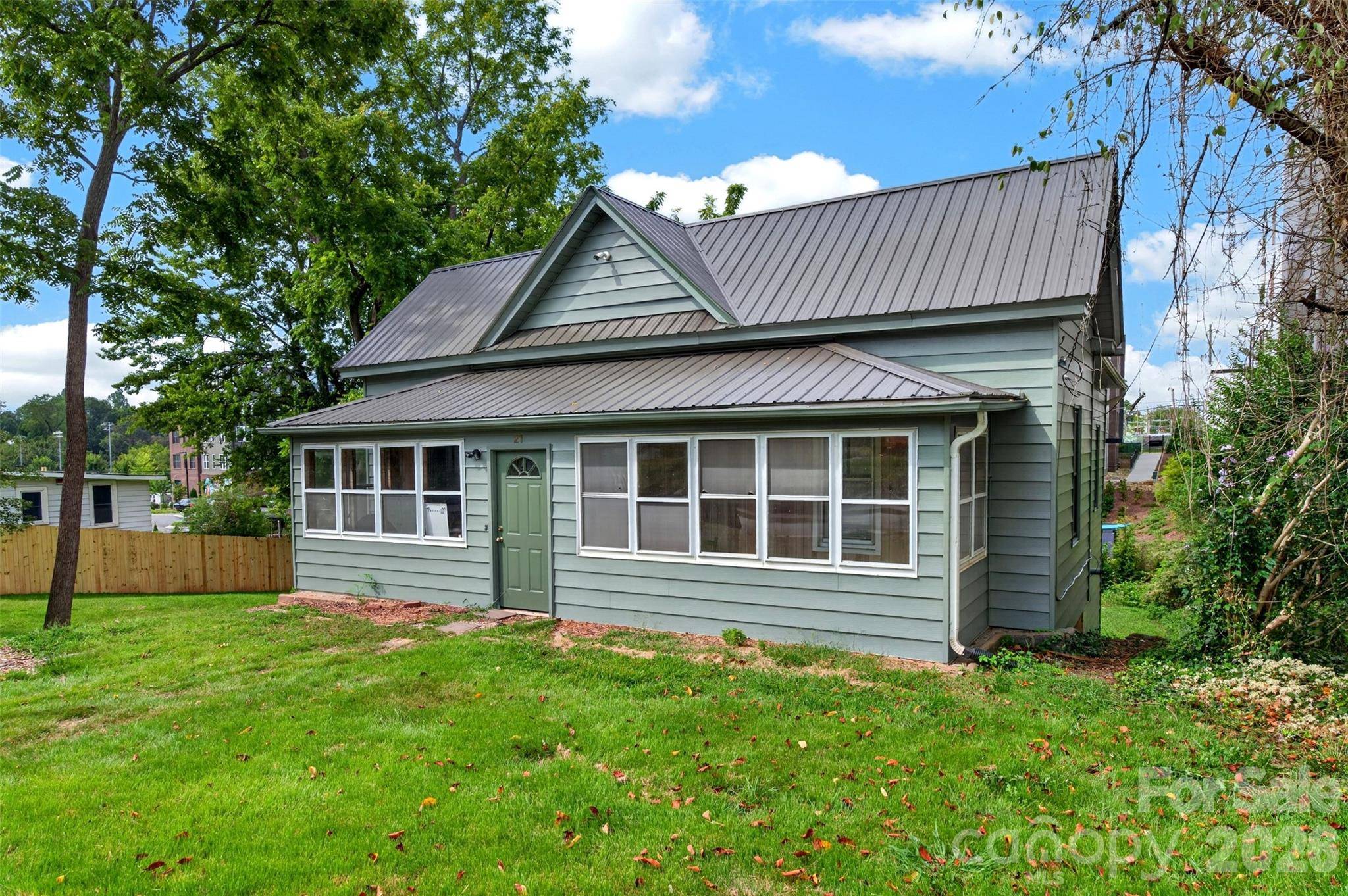 21 and 99999 Pearl ST, Asheville, NC 28801