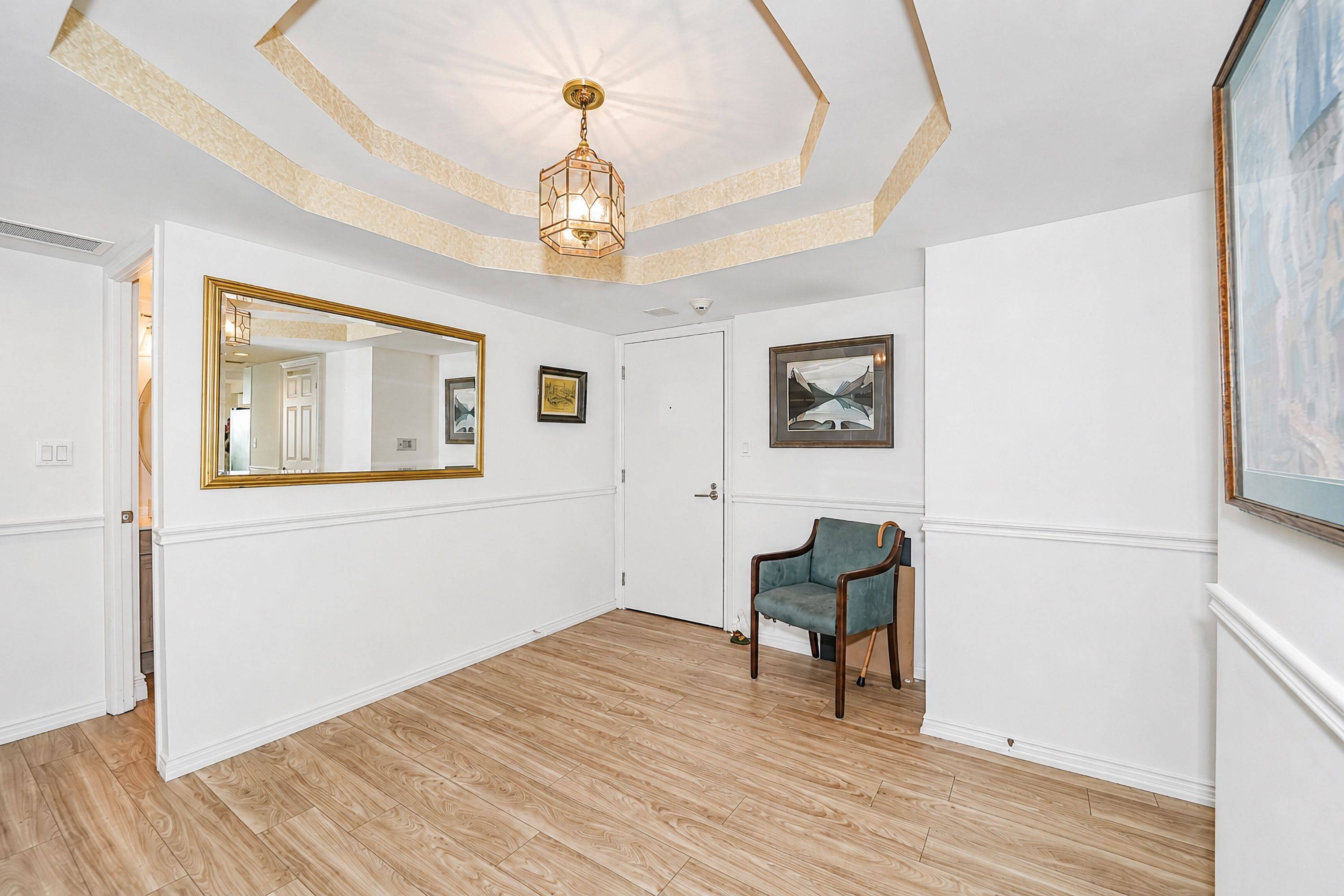 700 Wilson RD N #305, Oshawa, ON L1G 7T5