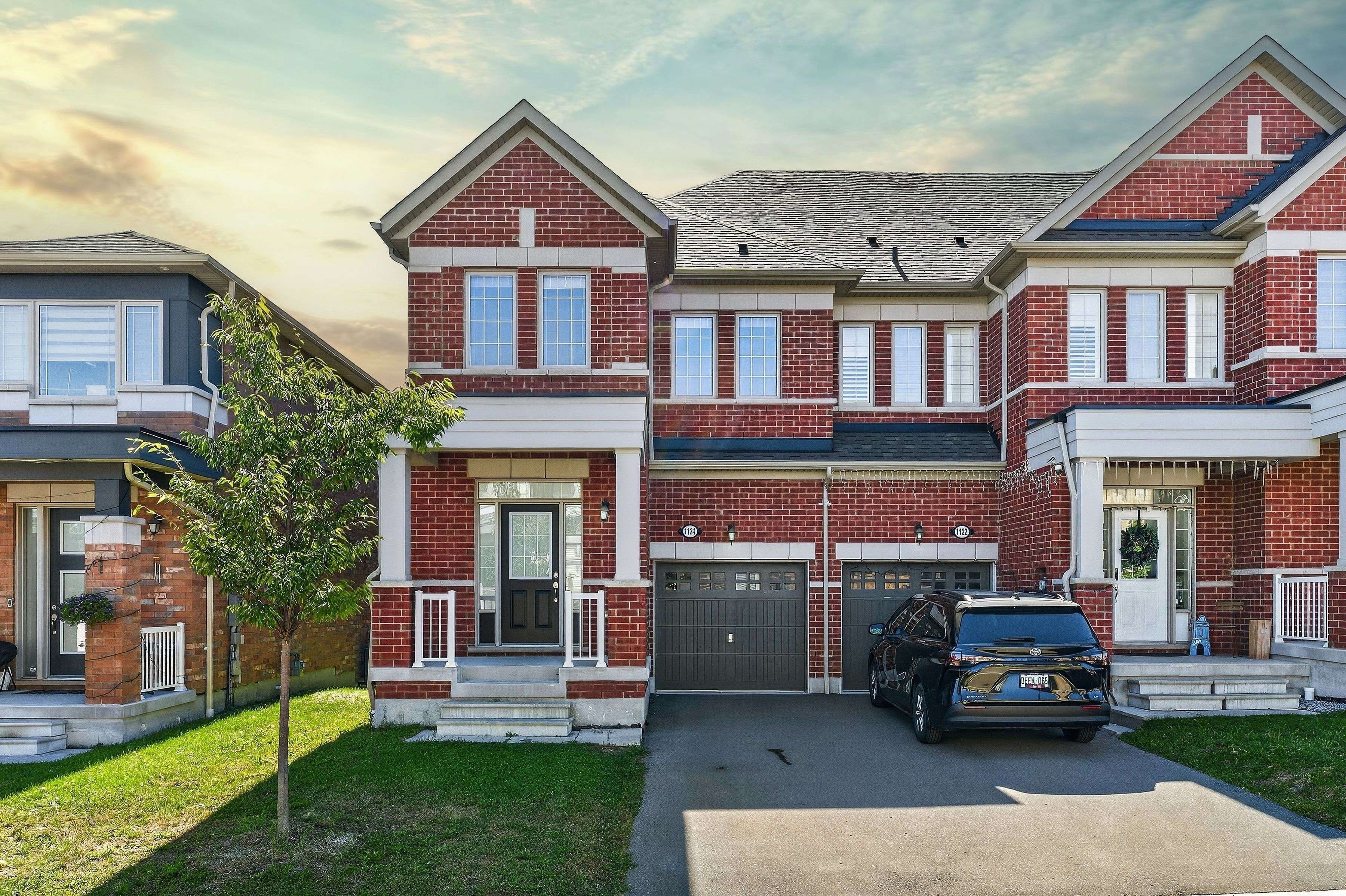 1124 Sepia SQ, Pickering, ON L1X 0H1
