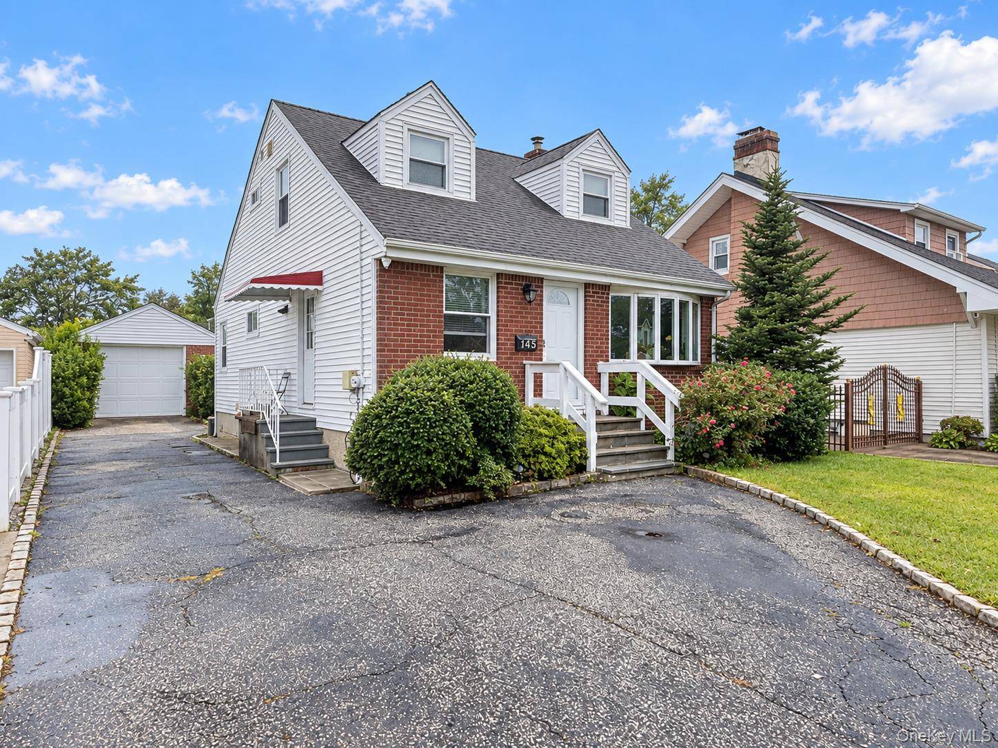 145 Westbury AVE, Mineola, NY 11501
