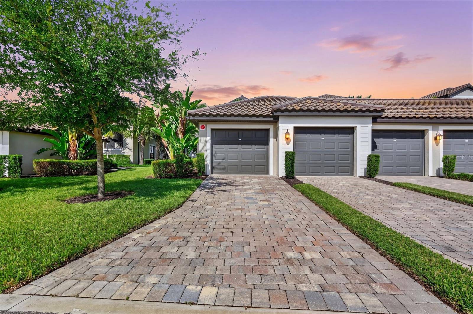 5674 PALMER CIR #101, Bradenton, FL 34211