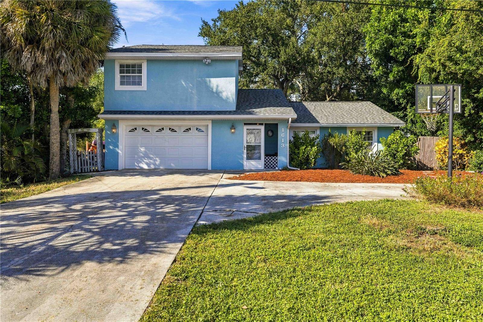 1613 WHARF RD, Sarasota, FL 34231