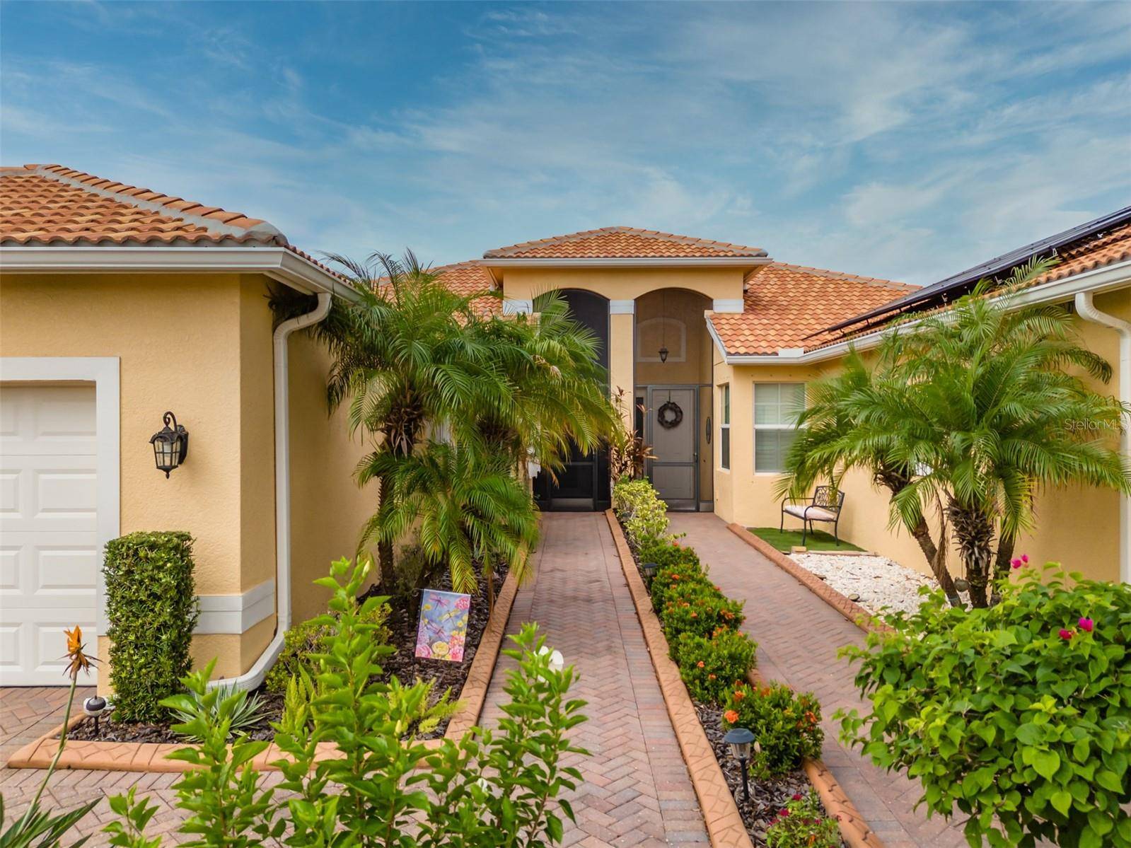 15717 AURORA LAKE CIR, Wimauma, FL 33598