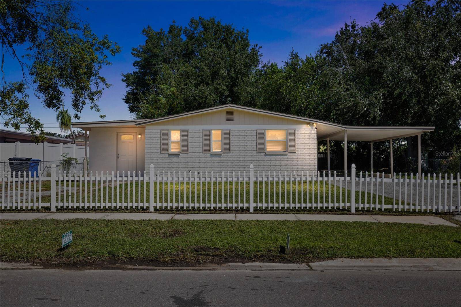 4535 W HANNA AVE, Tampa, FL 33614