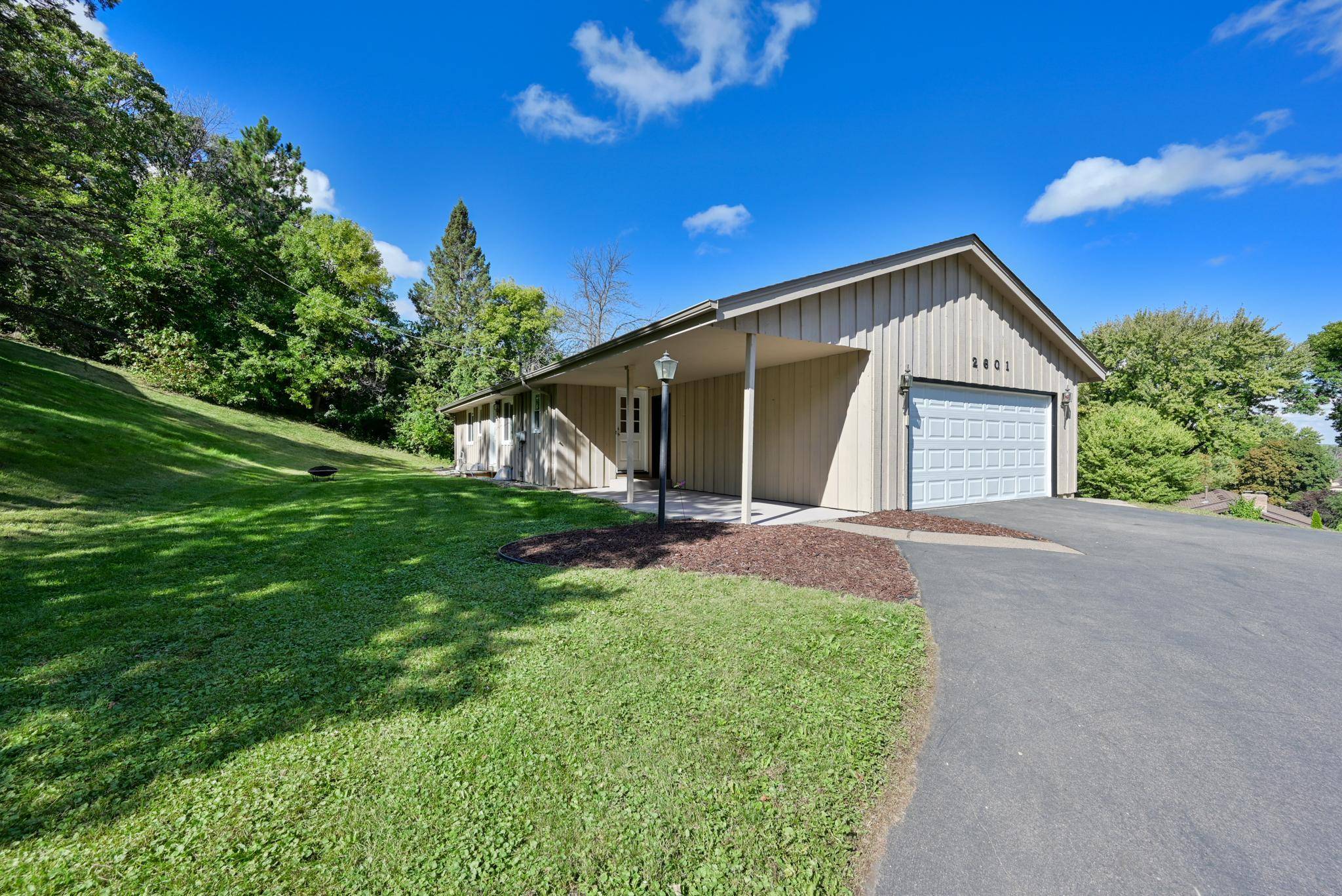 2601 Brookview DR, Burnsville, MN 55337