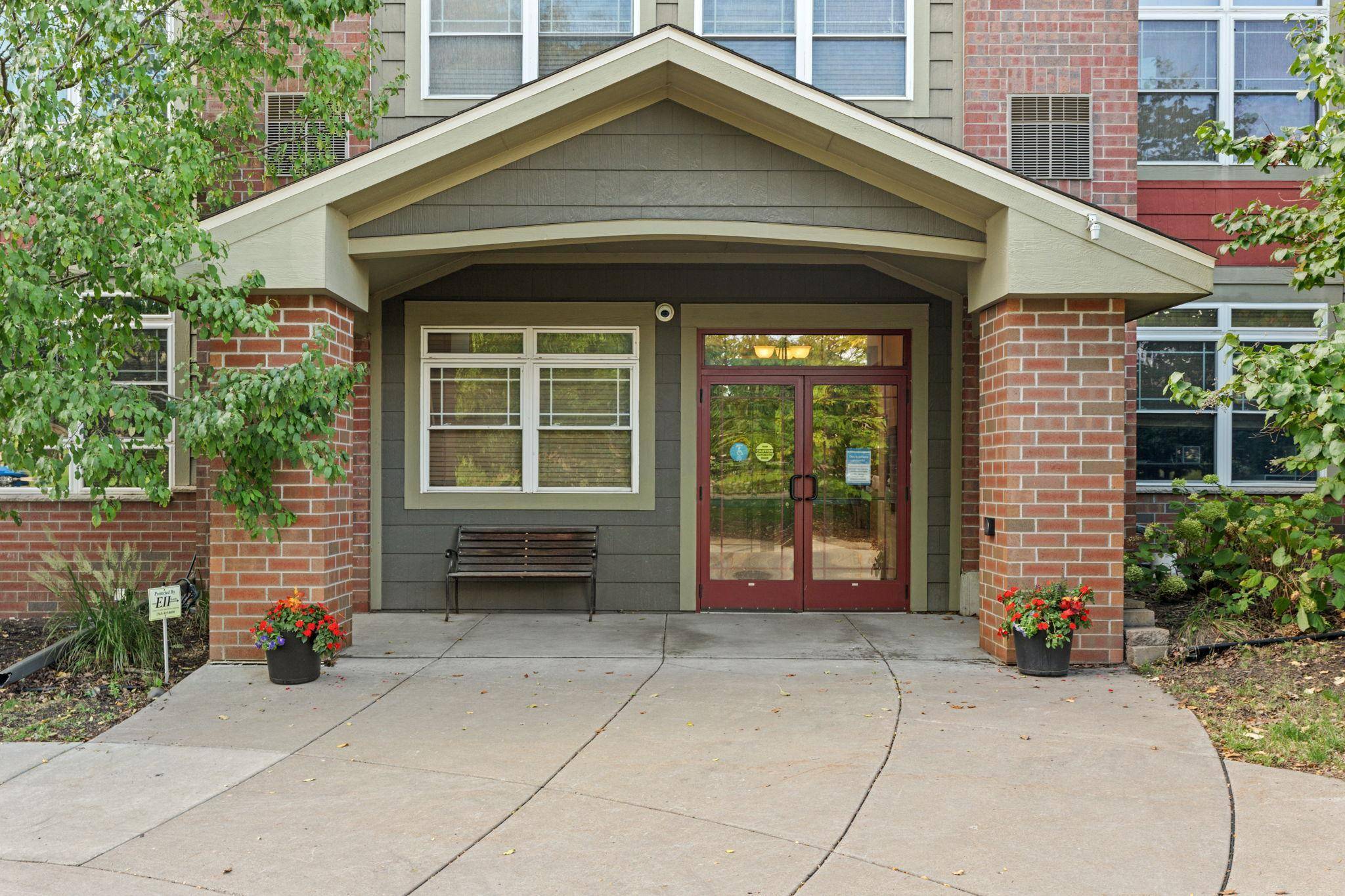 2530 E 34th ST #212, Minneapolis, MN 55406