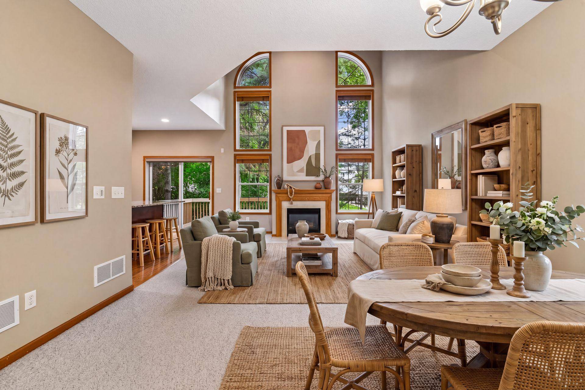 9370 Rath PL, Eden Prairie, MN 55347