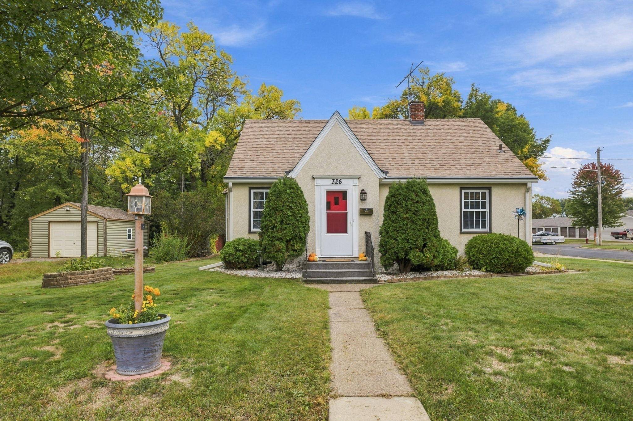 326 5th AVE NE, Cambridge, MN 55008