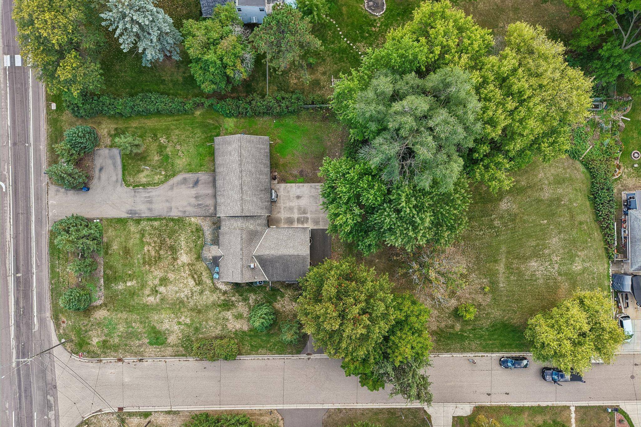 593 Century AVE N, Maplewood, MN 55119
