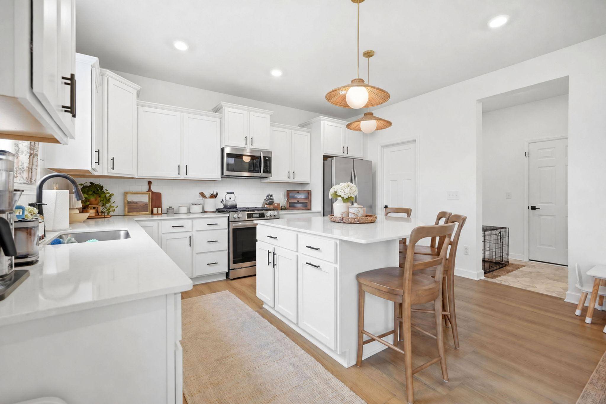 4043 Heath LN N, Oakdale, MN 55128