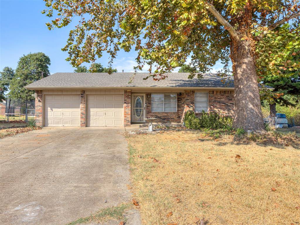 3323 Cox CIR, Choctaw, OK 73020