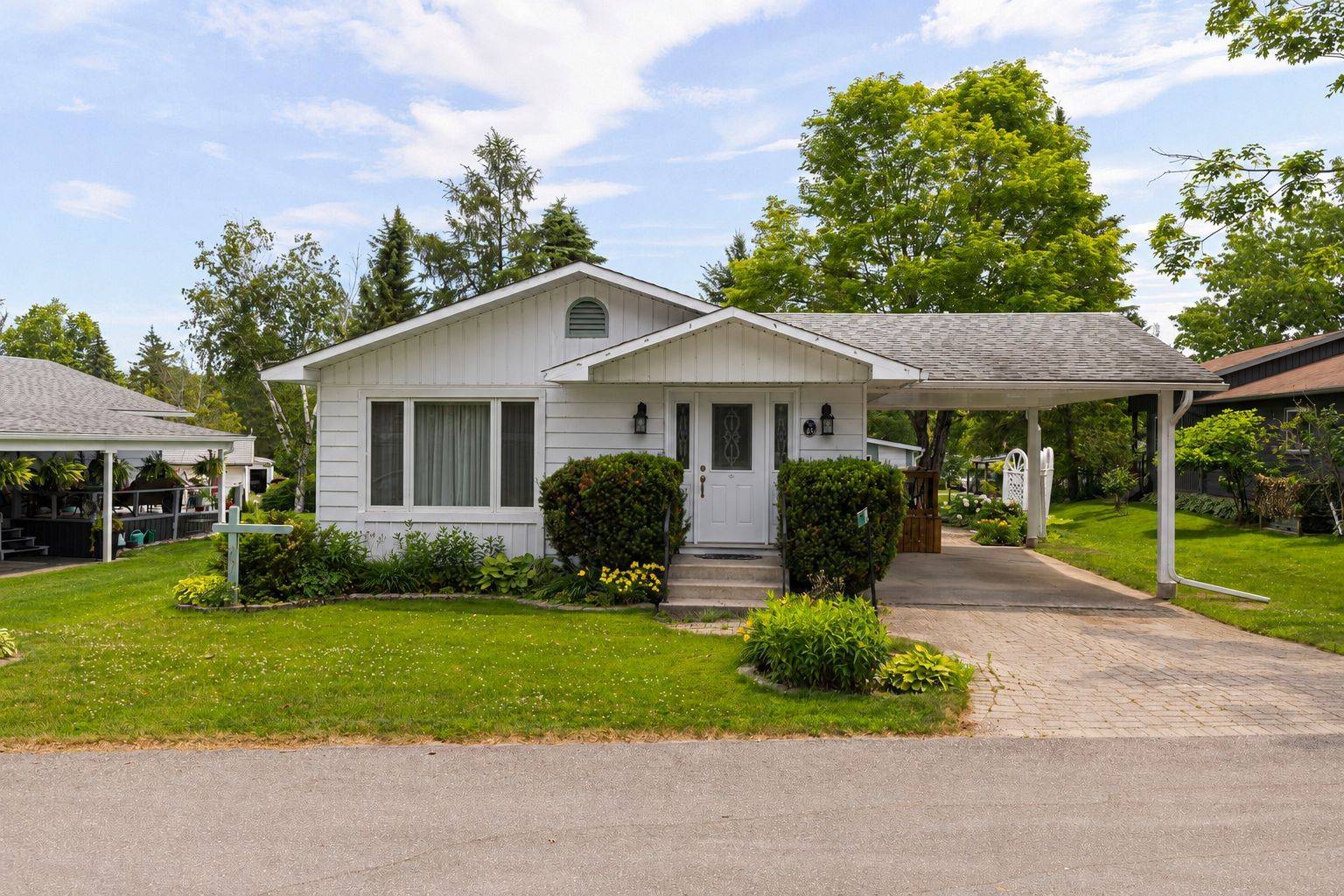 19 Maple CRES, Oro-medonte, ON L0L 1T0