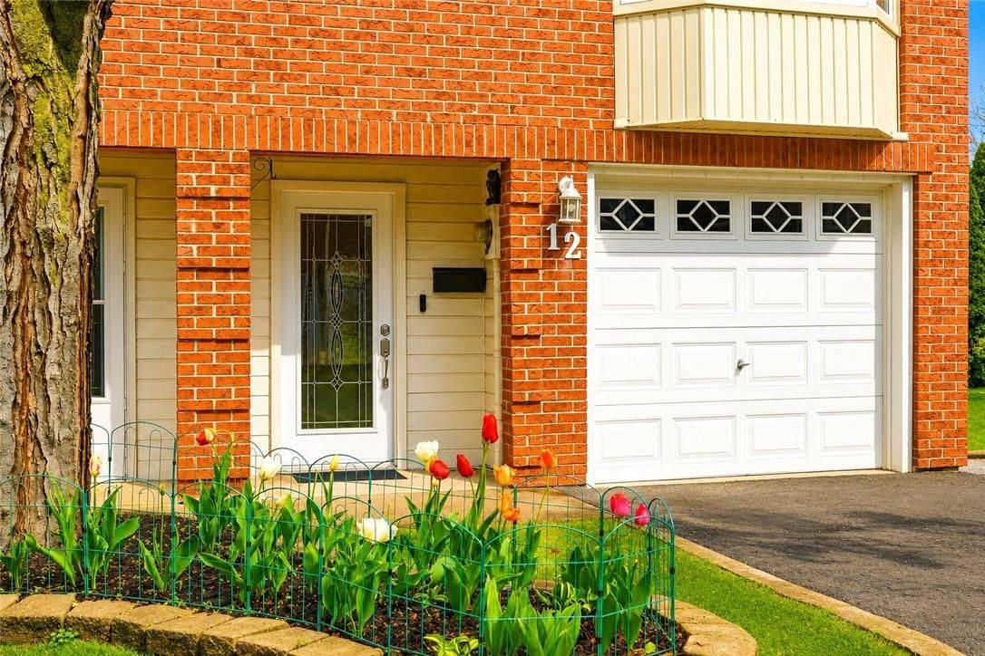 130 Livingston AVE #12, Grimsby, ON L3M 4W5
