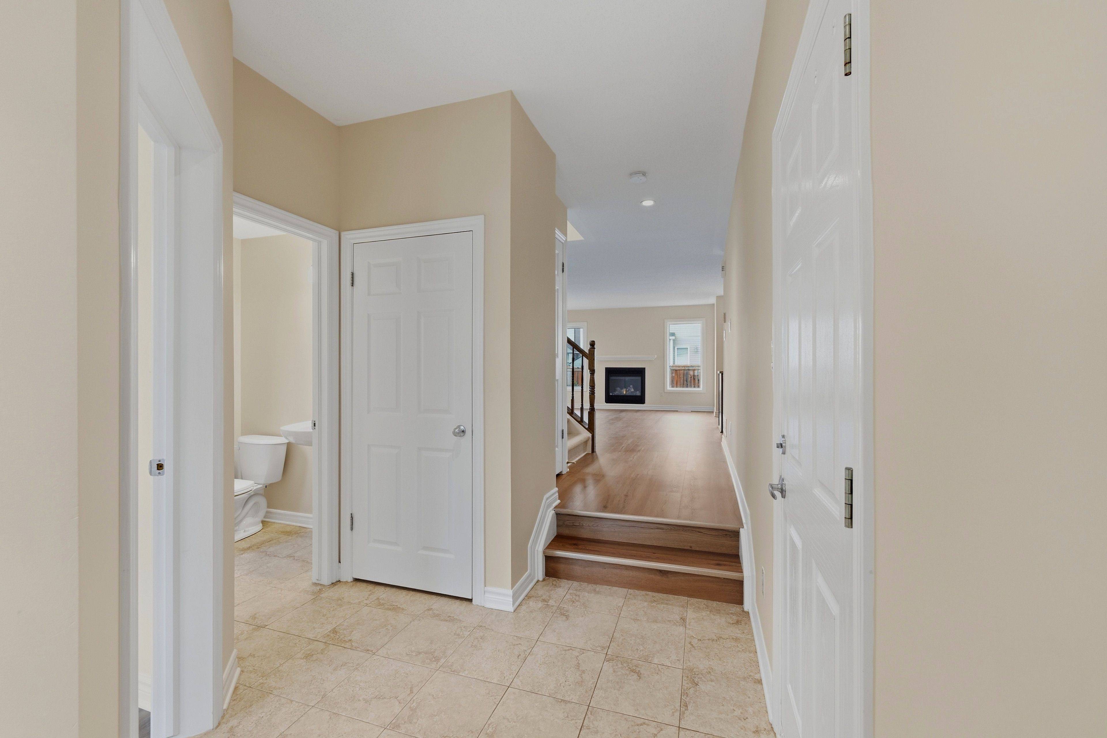 112 Akita WALK, Barrhaven, ON K2J 3T9