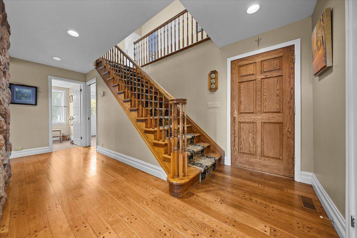 2464 Scrivens DR, Greely - Metcalfe - Osgoode - Vernon And Area, ON K0A 2P0